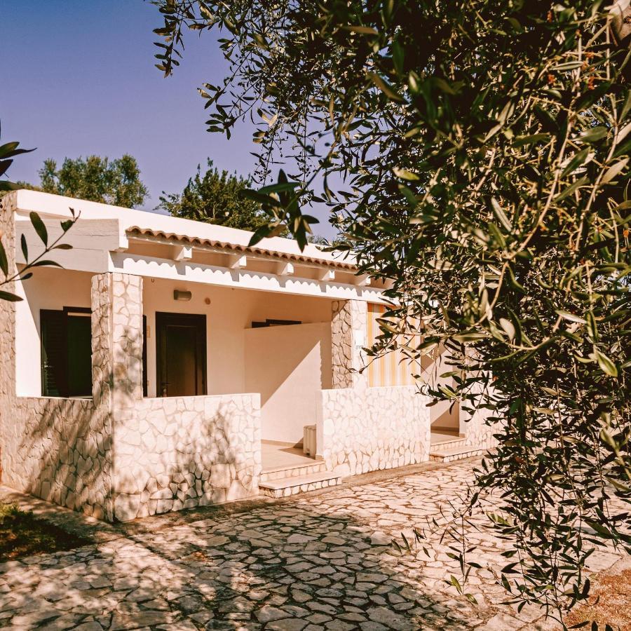 Villaggio Eco-Sostenibile Cala Molinella 维耶斯泰 外观 照片